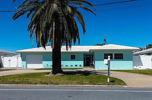2800 E Vina Del Mar Blvd Photo 1