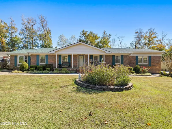 15 Dressler Dr, Jacksonville, NC 28540