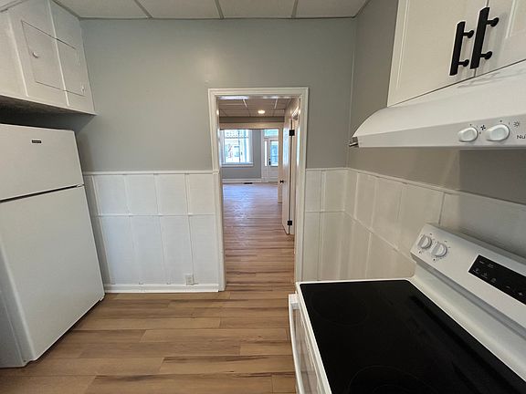 4th image of 324 Harrison Ave Unit 1