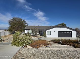 15627 Cypress Point Ave, Llano, CA 93544