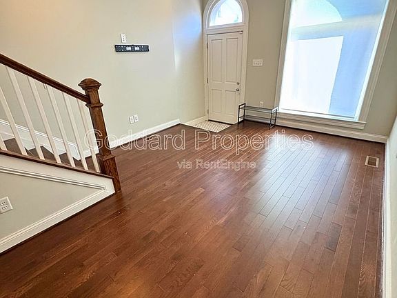 3rd image of 842 N Patterson Park Ave