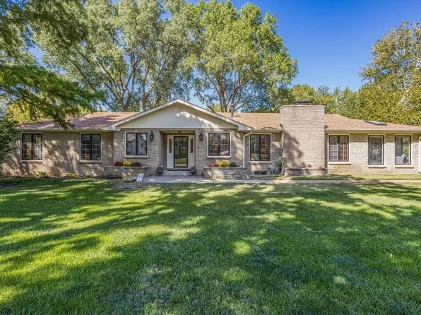 17 Circle Dr, Mulvane, KS 67110
