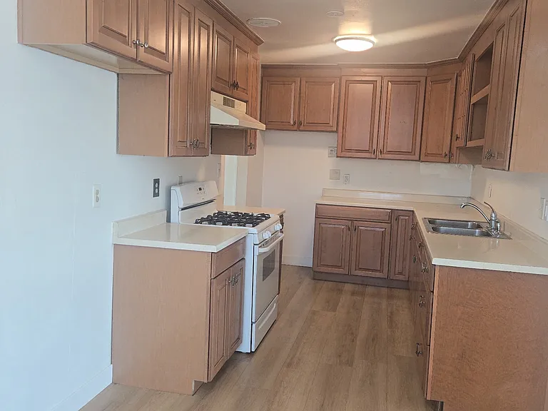 6253 Childs Ave — Photo 2