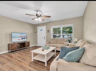 12211 106th St, Largo, FL 33773