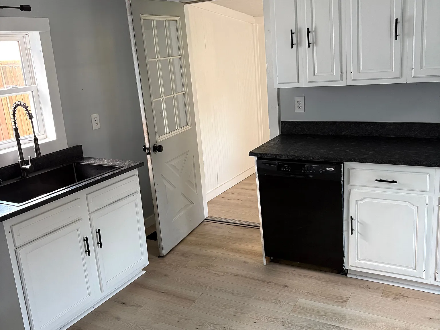 2 bed, 1.0 bath, 846 sqft, $1,500 — Photo 4