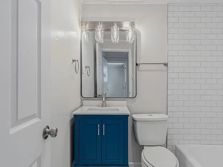 2114 Washington Ave #8 — Photo 4