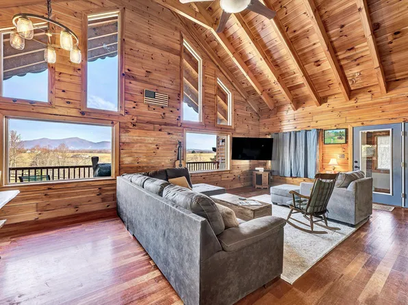 2972 Algoma Rd, Boones Mill, VA 24065