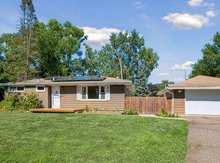 2400 W 110th St, Bloomington, MN 55431