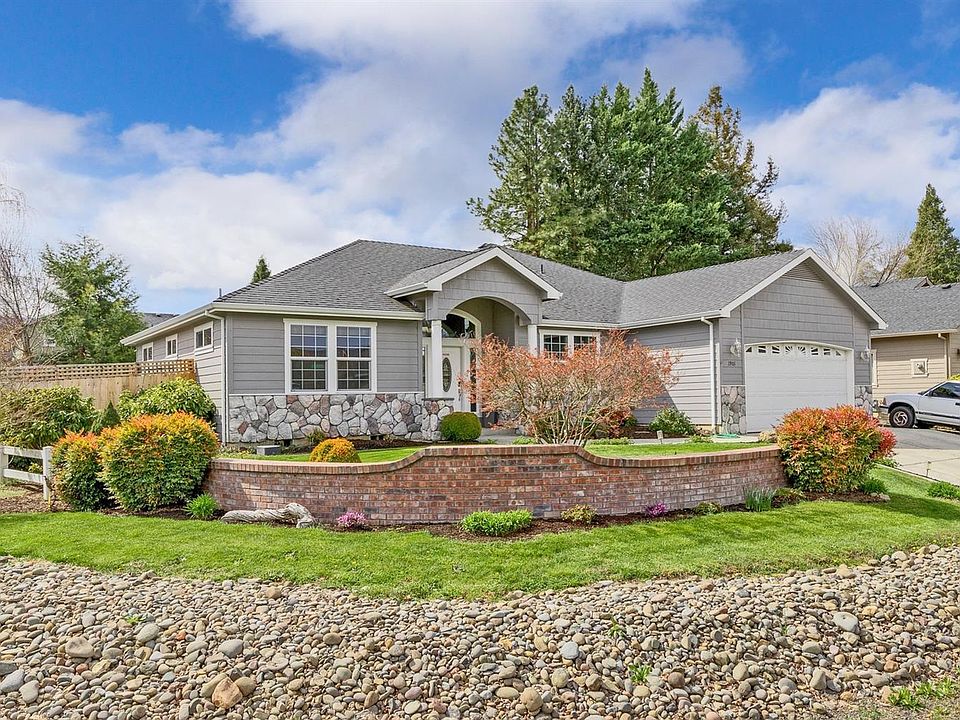 1st image of 1901 Woodside Dr