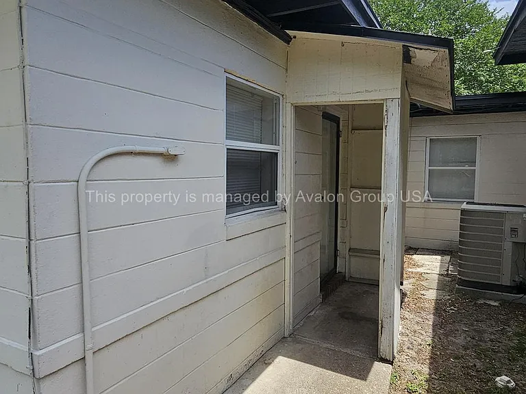 5474 N River Rd — Photo 32