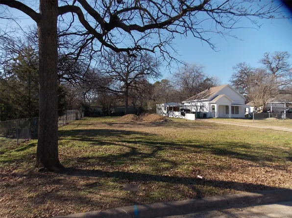 1405 Joplin St, Haltom City, TX 76117