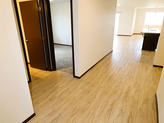 2nd image of 919 S Schnug St