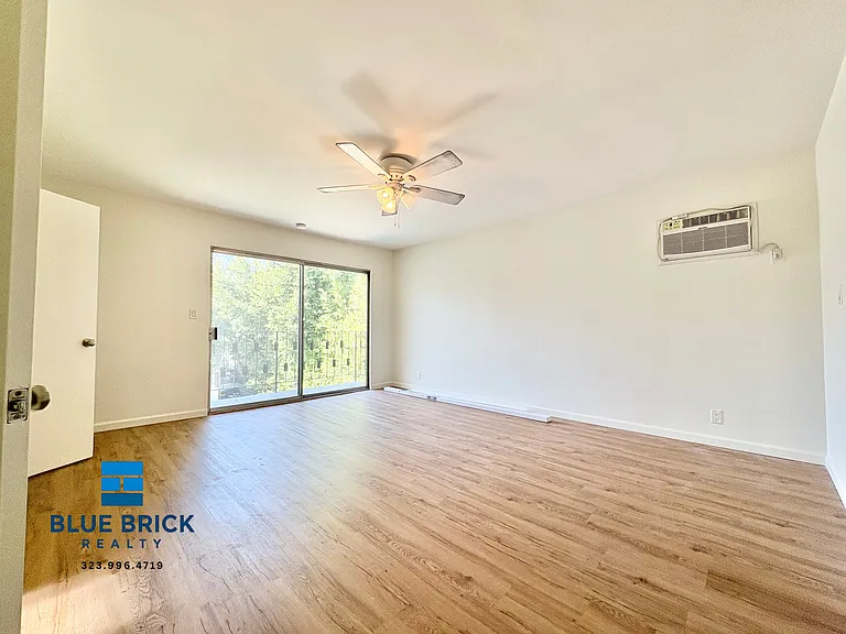 942 N Gardner St #204 — Photo 10