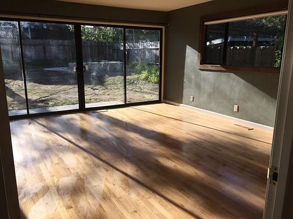 3rd image of 4060 El Bosque Dr