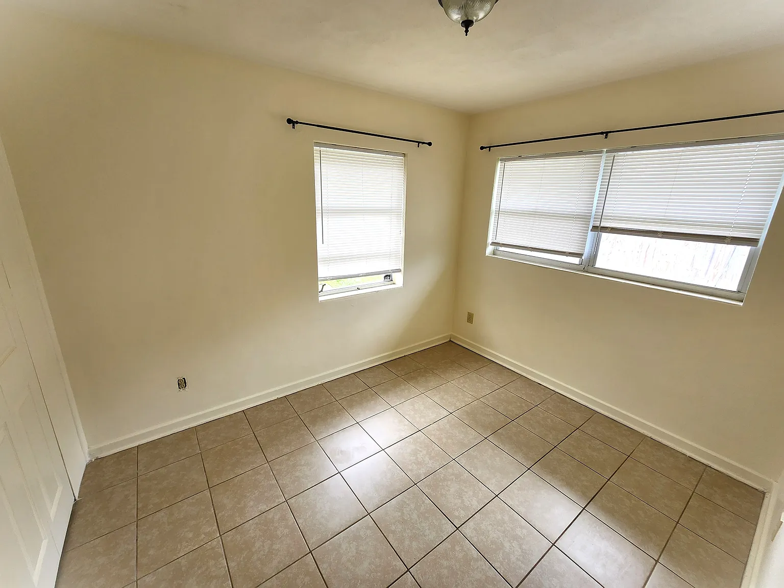 2 bed, 741 sqft, $1,440 — Photo 3