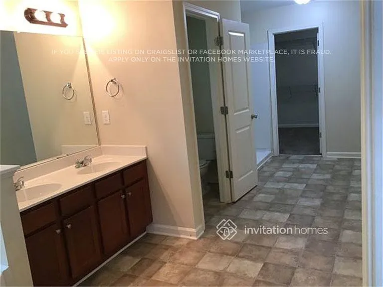 3447 Rosebud Park Dr — Photo 5