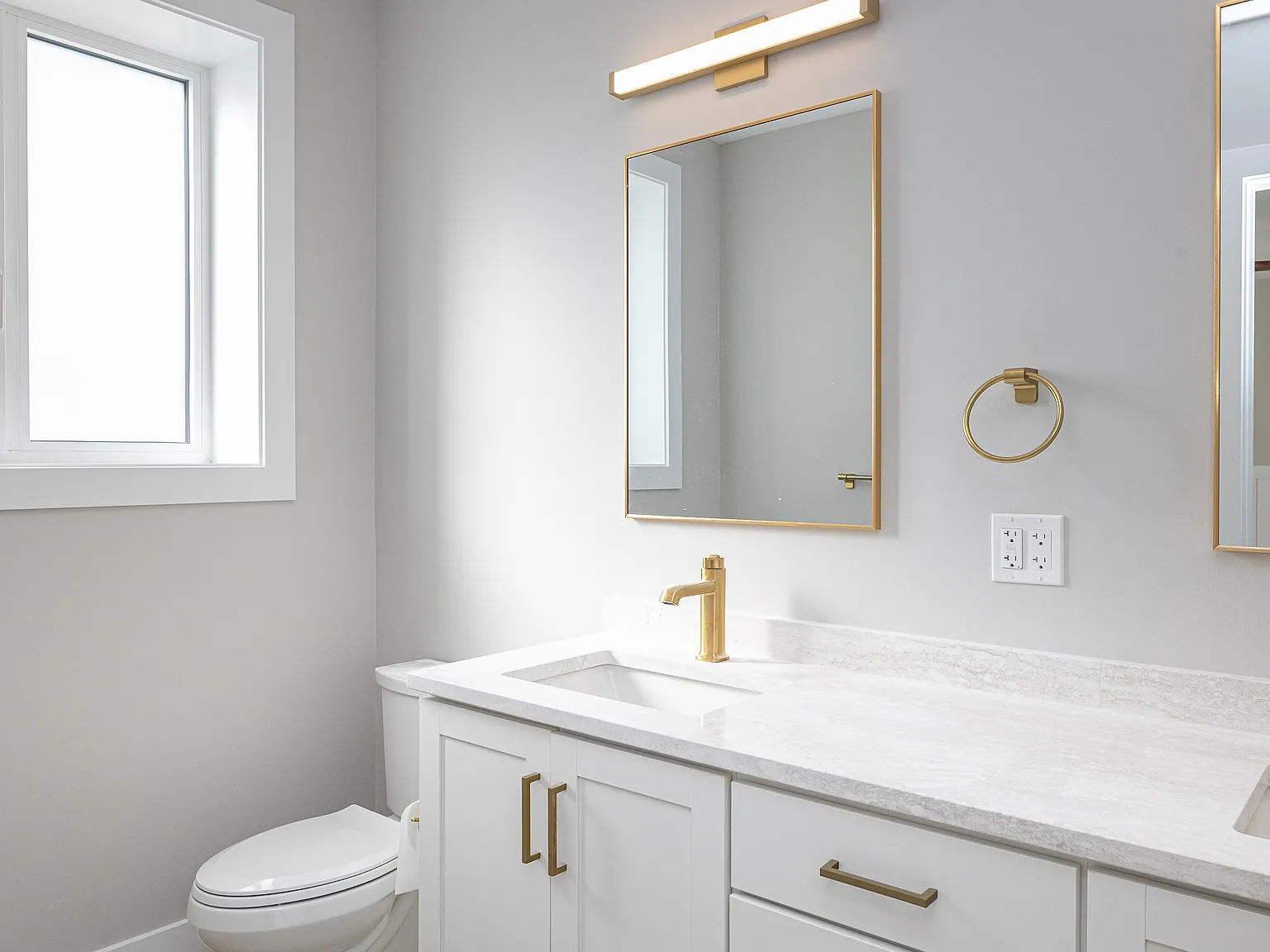 1647 W. Irving Park Road - 2W — Photo 3