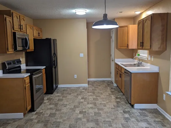 920 Mourning Dove Pl, Fayetteville, NC 28314