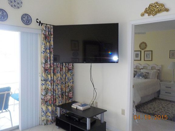 5th image of 764 Village Cir APT 221