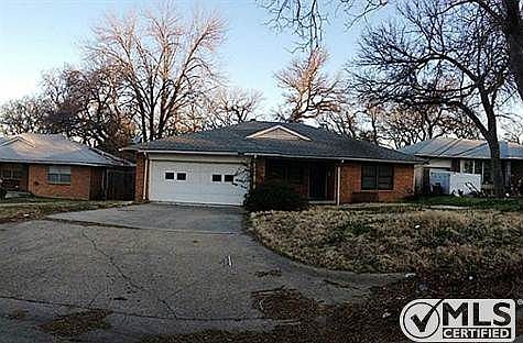 3rd image of 617 Braden St