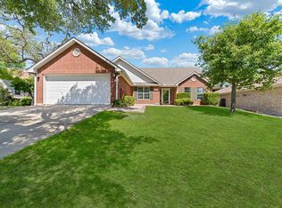664 Oak Valley Dr, Kerrville, TX 78028