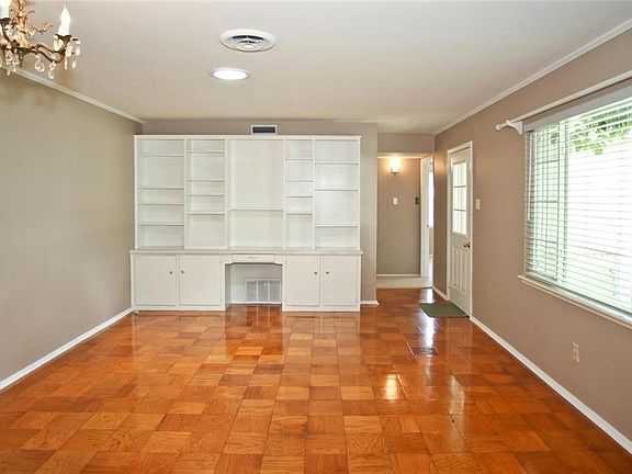 5th image of 1703 Ravenwood Dr
