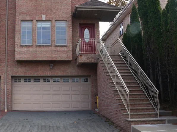 520 7th St #B, Palisades Park, NJ 07650