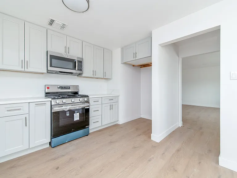 7539 Palmetto Ave #1 — Photo 16