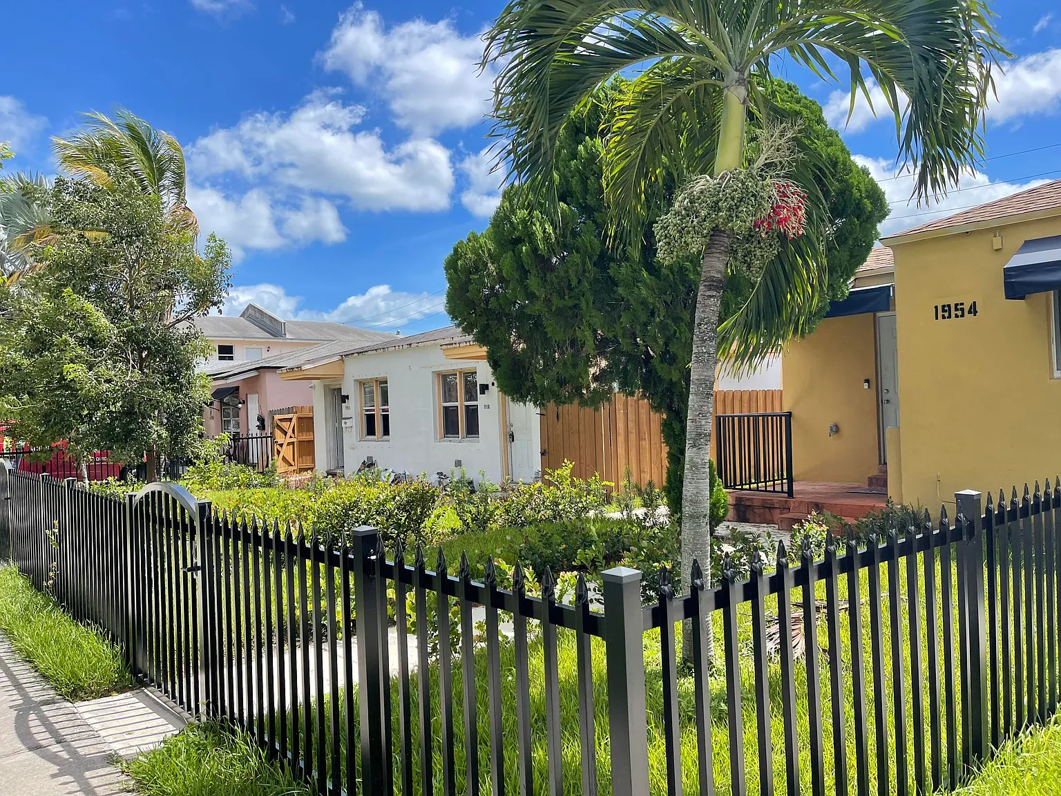 1 bed, 1.0 bath, 750 sqft, $1,600 — Photo 3