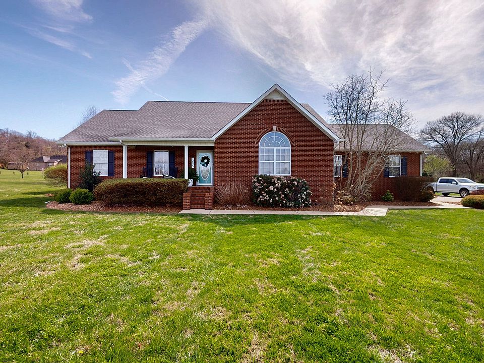 1st image of 205 Gladys Dr