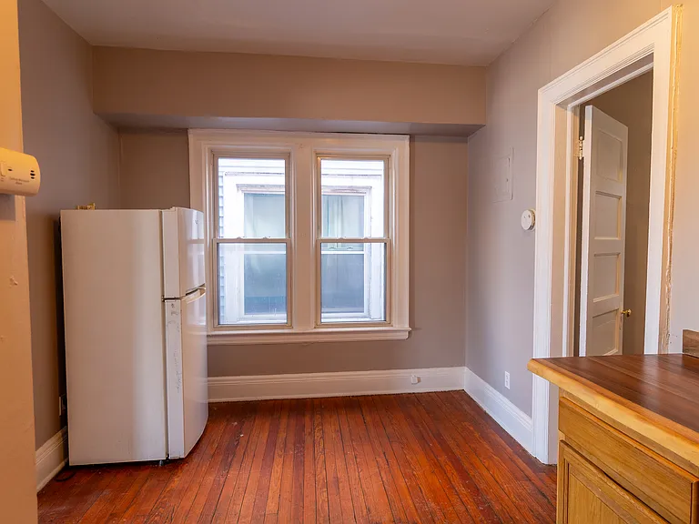 1711 Main St #F — Photo 5