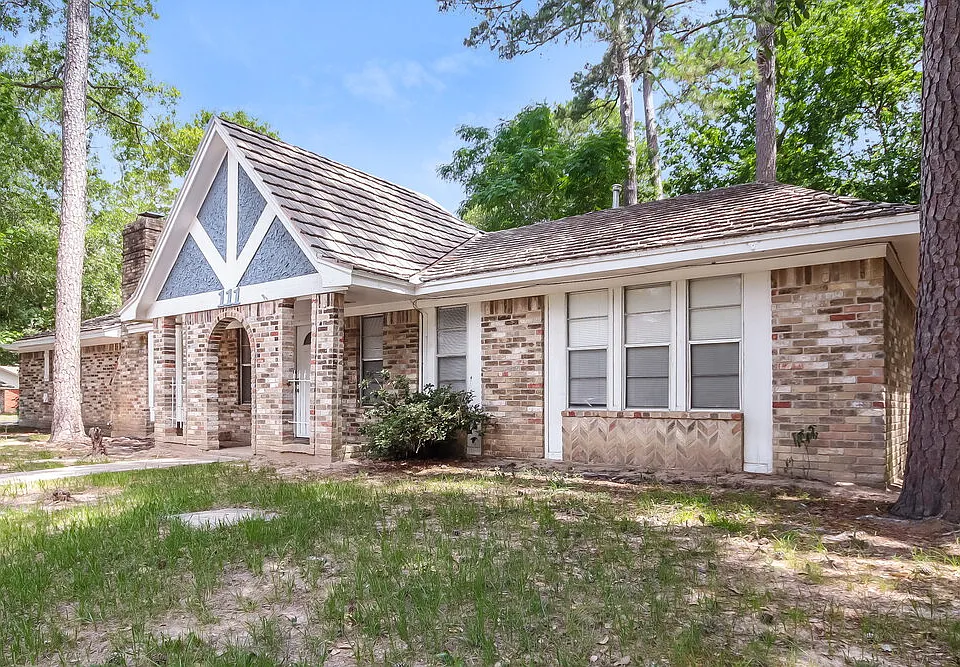 111 Belvedere Dr