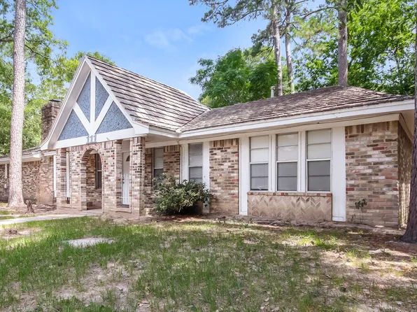 111 Belvedere Dr, Conroe, TX 77301