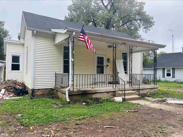 420 N Fountain St, Connersville, IN 47331