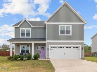 414 Elgin Rd, Hubert, NC 28539