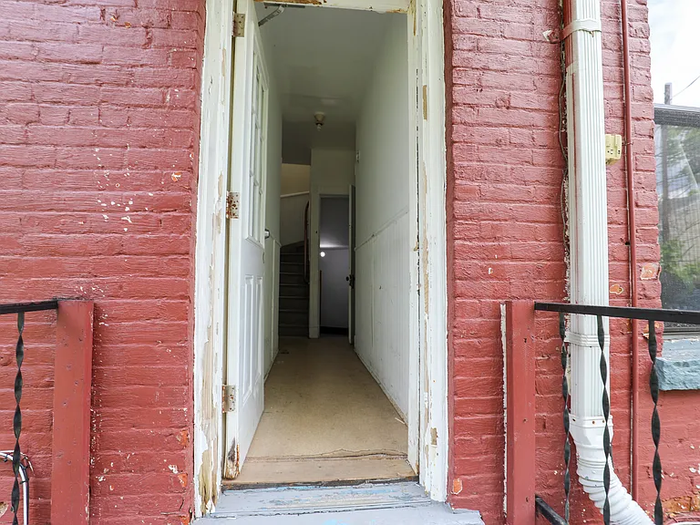 141 Saint James St #4B — Photo 11