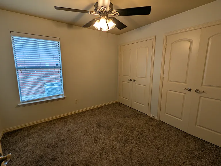 2210 Lakeridge Ln — Photo 5
