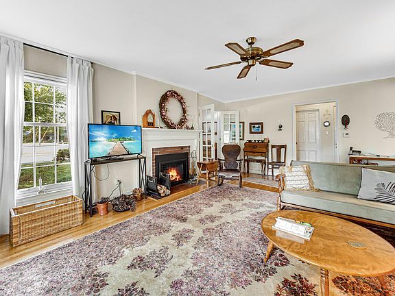 5th image of 8833 Southmoor Ave