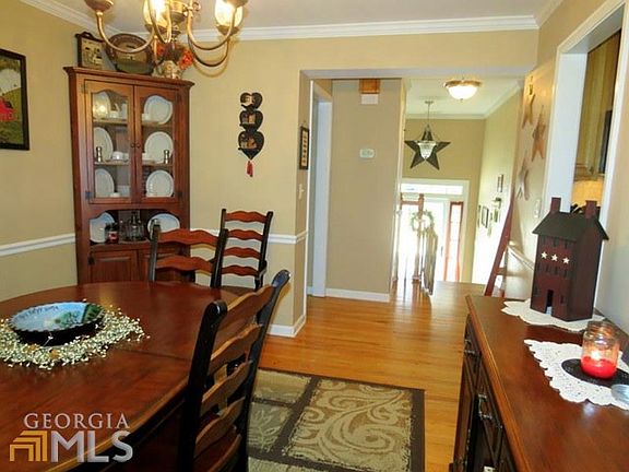 5th image of 309 Bartlett Dr