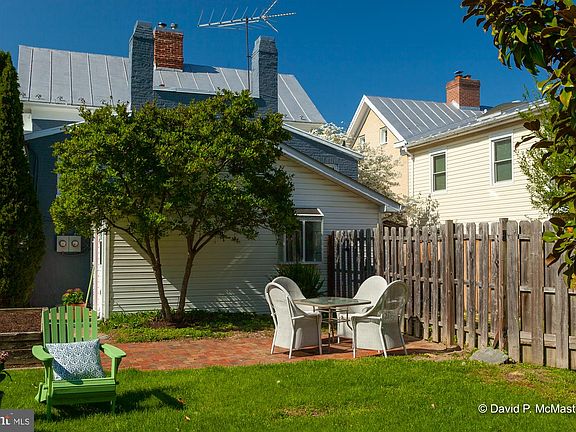 3rd image of 1193 W Washington St #B