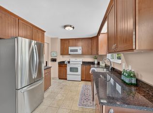 9545 S Robins Way, Sandy, UT 84094