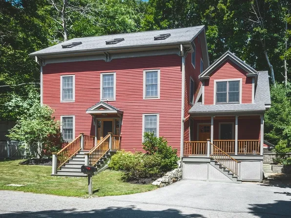 6 Sawyer St, Ipswich, MA 01938
