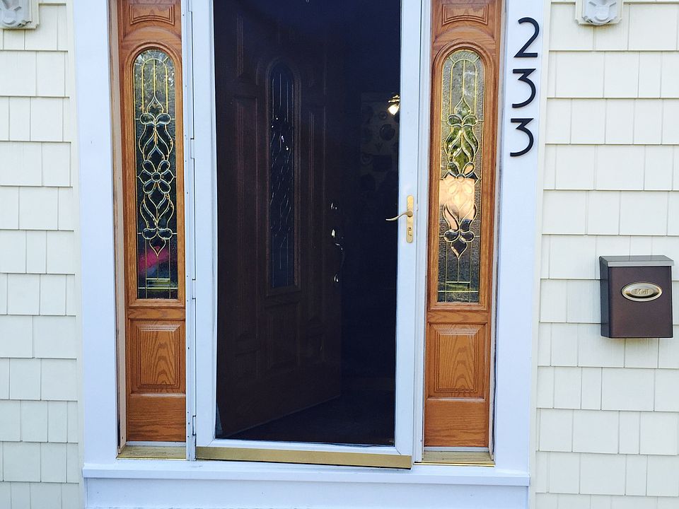 2nd image of 233 Rockaway Tpke