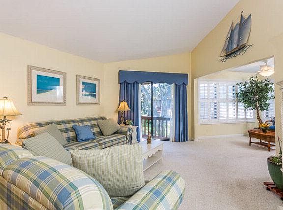 2nd image of 616 Harbour Oaks Dr