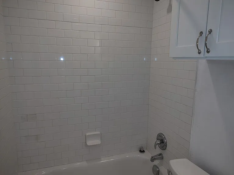 2200 Leah Cv #C — Photo 8