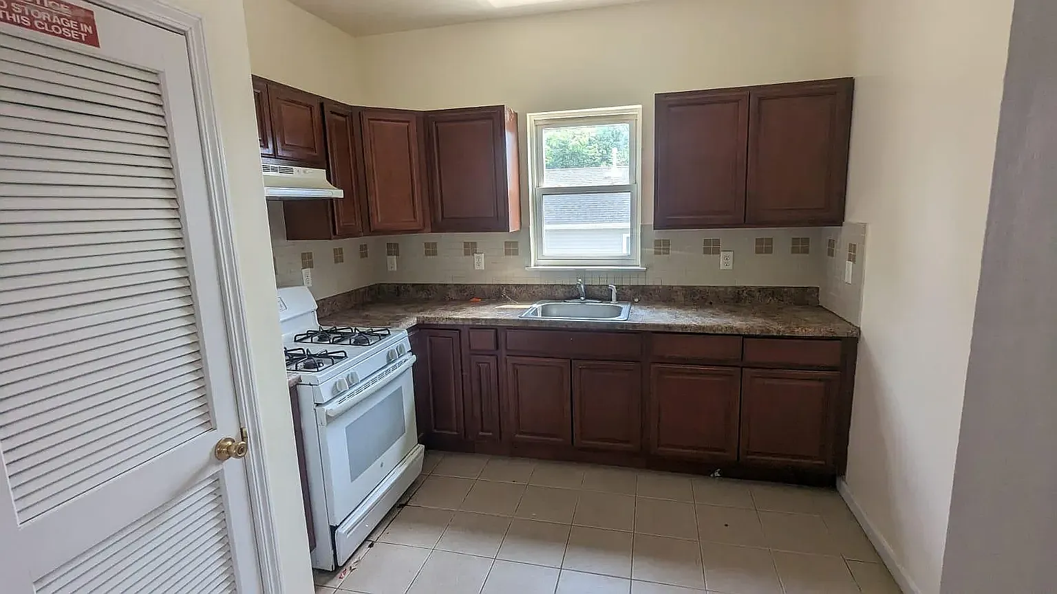 834 S 14th St — Photo 1