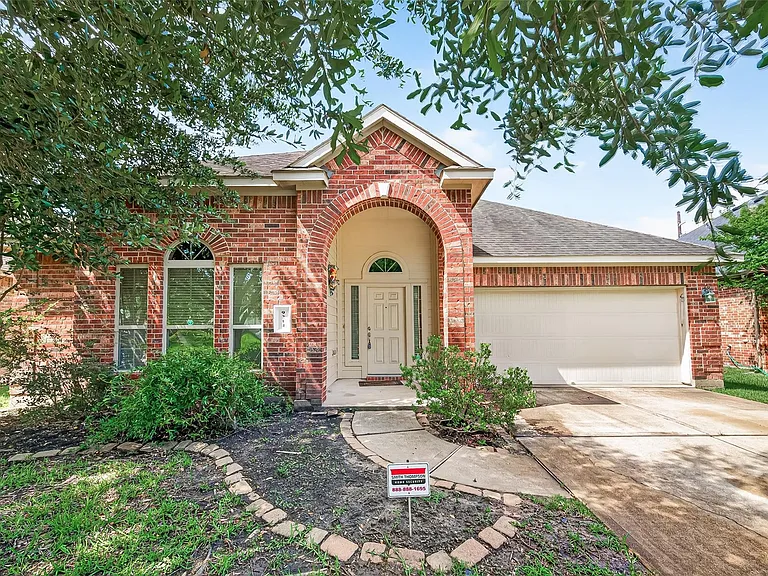 9214 Cavalier Ln — Photo 2