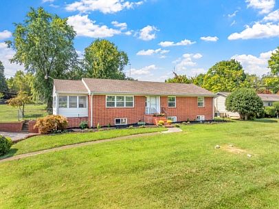 1st image of 217 Buckingham Dr