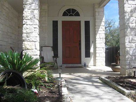 2nd image of 2706 Greenlee Dr