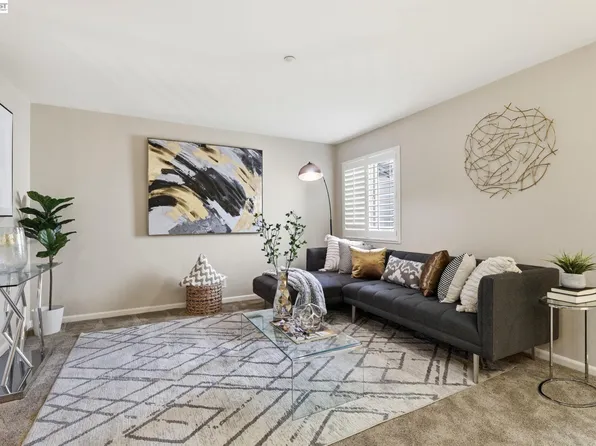 1510 Corte Reina Cmn, Livermore, CA 94551
